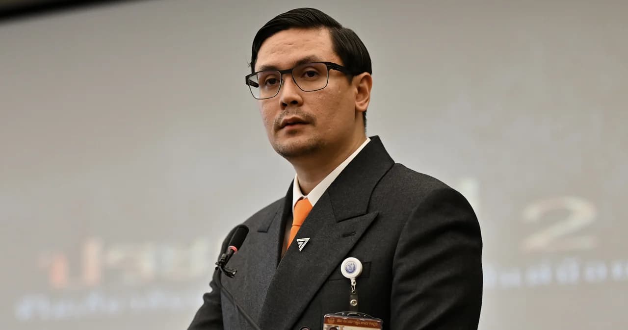 ‘รังสิมันต์’ ข้องใจ รัฐบาลไม่ปฏิเสธ ปม ‘ทักษิณ’ คุยกลุ่มชาติพันธุ์เมียนมา ถามใคร นายกฯ ตัวจริง