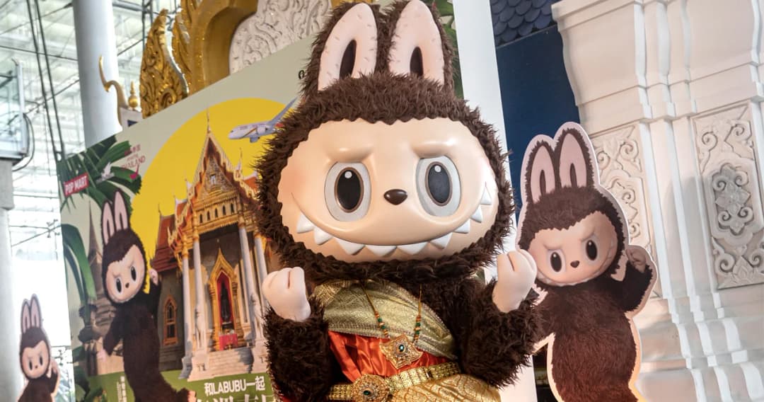 เปิดตัว ‘ลาบูบู้’ สวมสไบชุดไทย หวังนักท่องเที่ยวจีนแห่มาตามรอย