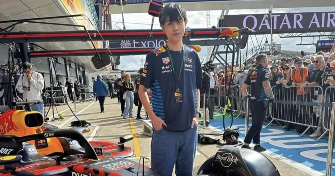 ชื่นชม เด็กไทย ชั้น ม.5 ชนะเลิศ ออกแบบลายพิเศษ รถแข่ง Formula 1 ทีมเรดบูลล์