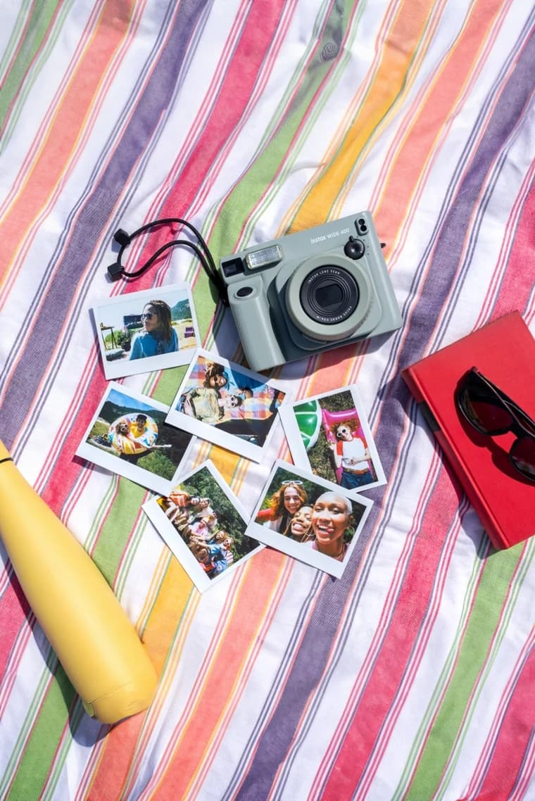 ฟูจิฟิล์ม ชวนเปิดรับความสนุกให้กว้างขึ้นด้วย INSTAX WIDE 400 กล้องอินสแตนท์อนาล็อกที่ถ่ายรูปได้กว้างจุใจ