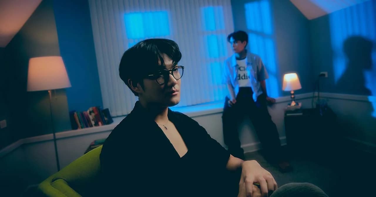 ‘deasy’ ชวน ‘QLER’ ผสานความเศร้ารูปแบบ Live Session ผ่านเพลง ‘พยายามแค่ไหนก็ทำไม่ได้อยู่ดี’ และ ‘I Just Wanna Make You Mine’