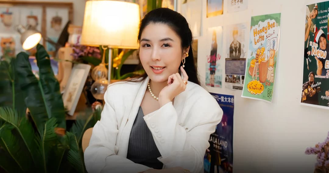 ครูพี่แอน-วรินธร เอื้อวศินธร เจ้าของเพจ Perfect English กับครูพี่แอน