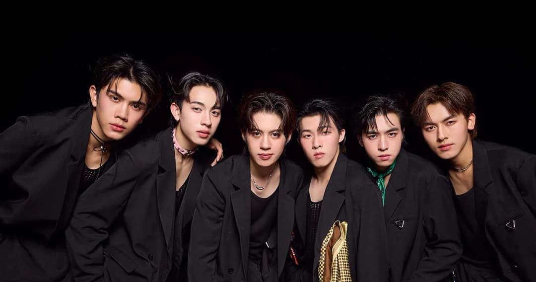 ระวังใจให้ดี ‘PROXIE’ เปิดโหมดคลั่งรัก ผ่านซิงเกิลคัมแบ็ค ‘KISS KISS’ ที่จะมามัดใจให้หลงรัก