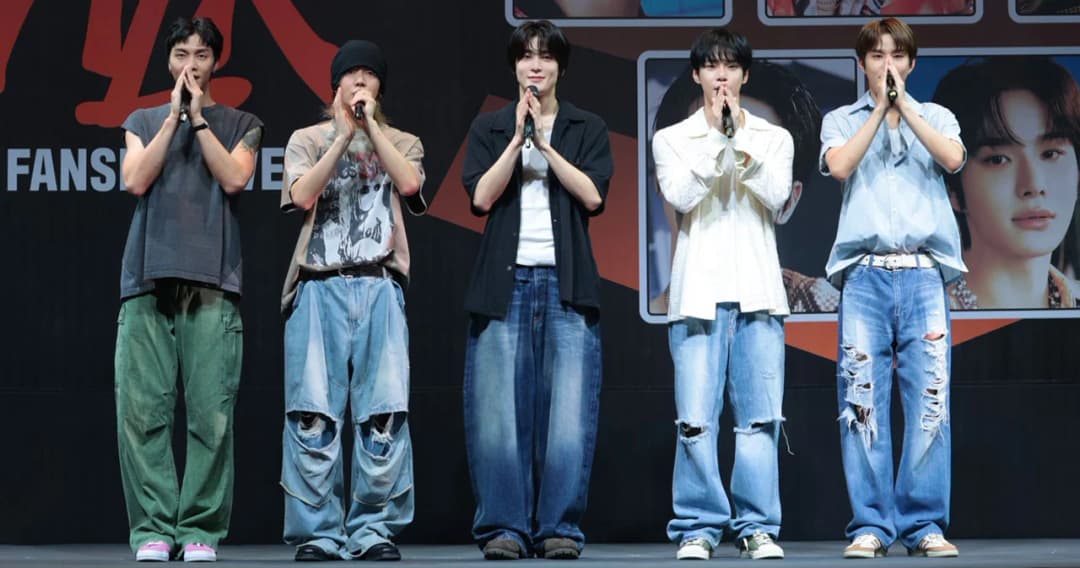 NCT 127 จัดกิจกรรมเกม-งานแจกลายเซ็นสุดยิ่งใหญ่ ให้กับแฟนคลับผู้โชคดีกว่า 2,000 ท่าน