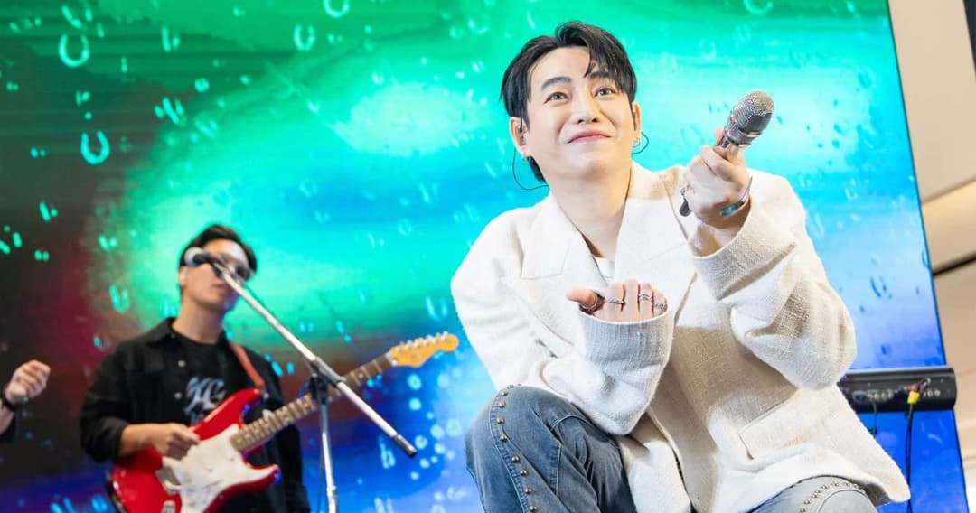 ‘เป๊ก ผลิตโชค’ เสิร์ฟโมเมนต์ ฟูลฟิลใจแฟนๆ ใน ‘PECK PALITCHOKE #ผลิตมาเพื่อนุชFANSIGN’