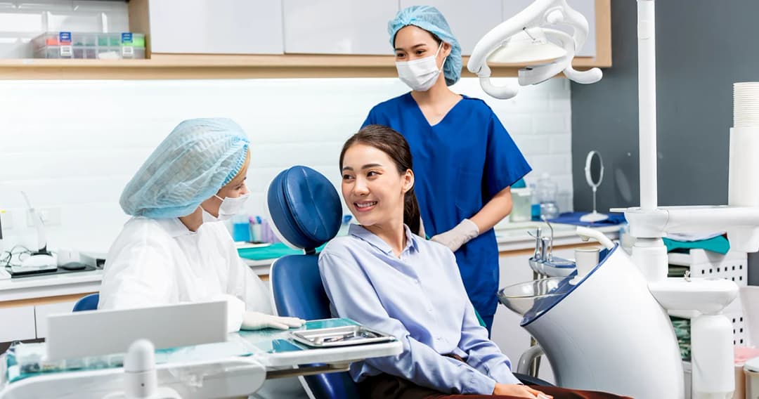 สุขภาพช่องปาก มีราคาที่ต้องจ่าย   เมื่อทันตแพทย์ไทย 1 คน   ต้องดูแลผู้ป่วยบัตรทองถึง 9,150 คน