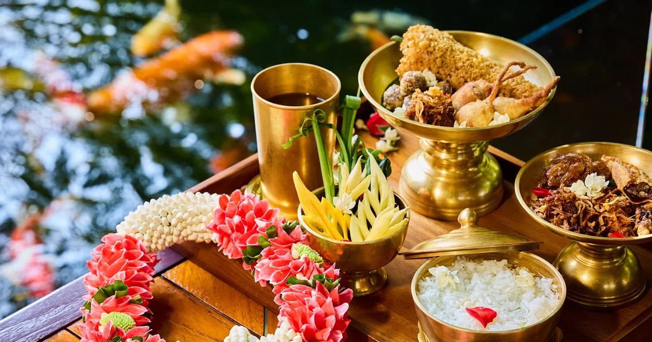 ซัมเมอร์นี้ต้อง “ข้าวแช่ จิม ทอมป์สัน” สำรับคลายร้อนระดับตำนานกลับมาแล้ว!