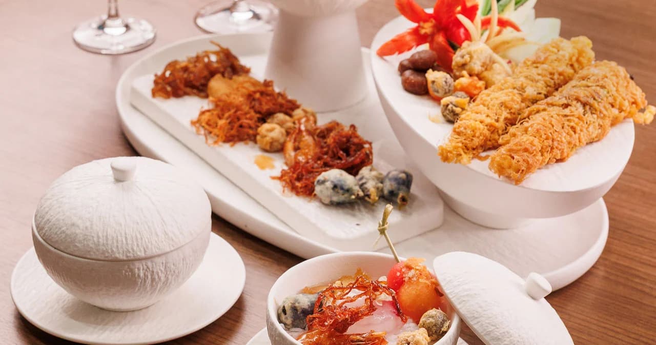 เติมความสดชื่น ชุดข้าวเเช่ พร้อมเครื่องเคียงตำรับชาววัง ที่โรงแรมสินธร มิดทาวน์ กรุงเทพฯ