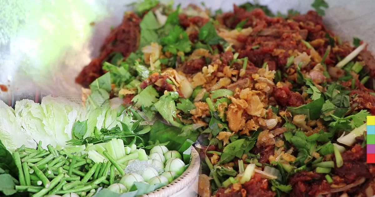 สร้างจุดขายด้วยความต่าง ! ร้านลาบบุฟเฟต์หัวละ 99 ลูกค้าติดใจโทร.จองข้ามวัน