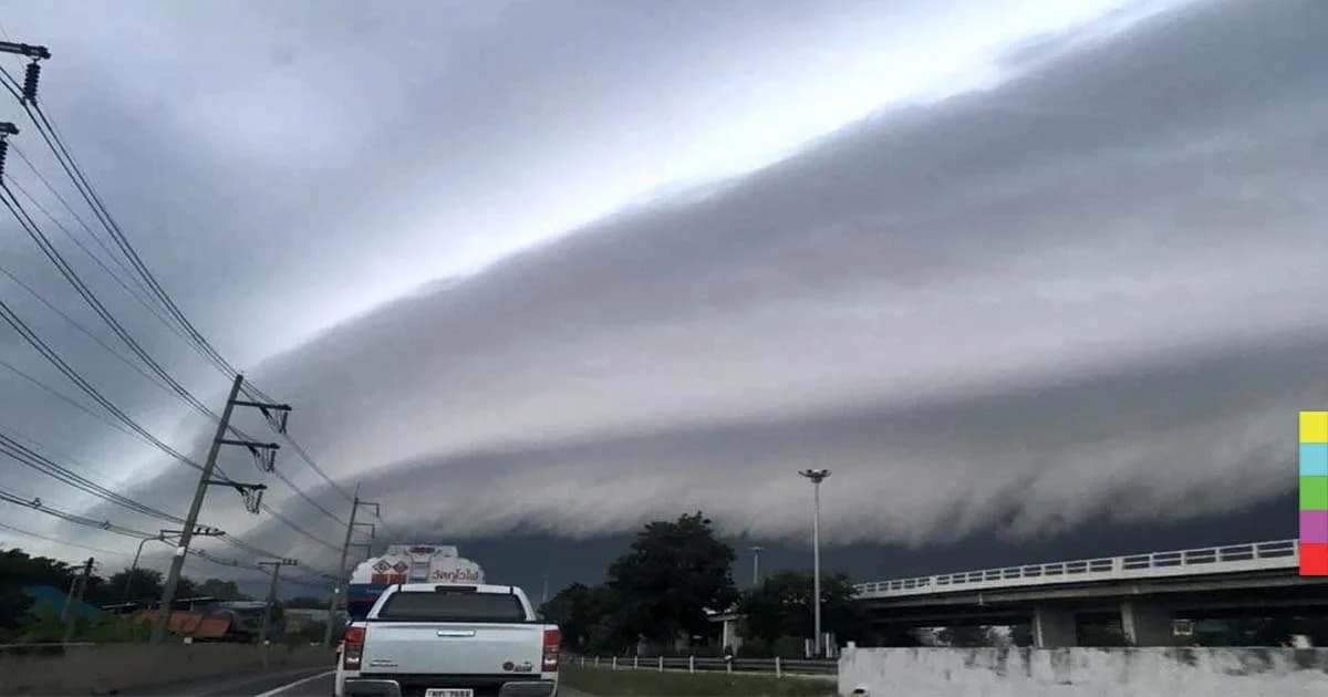 ตื่นตา ! ปรากฏการณ์หาดูยาก “เมฆม้วน” เหนือท้องฟ้าโคราช