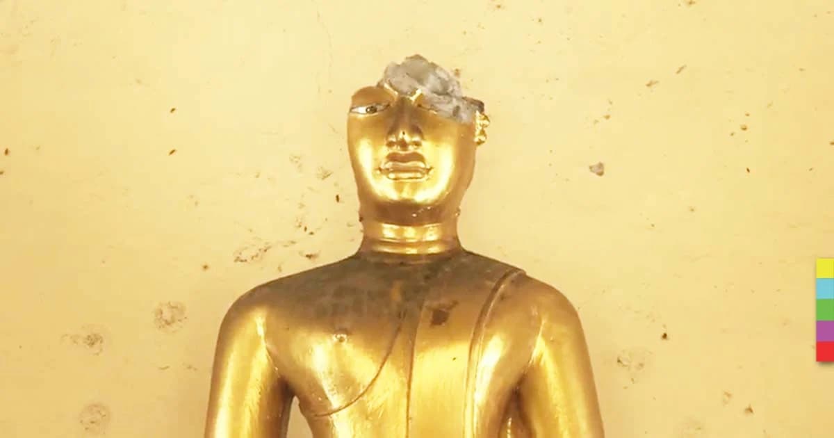 เศียรพระพุทธรูปแหลกละเอียด มือดีหรือฟ้าผ่า ชาวบ้านเป็นงง !