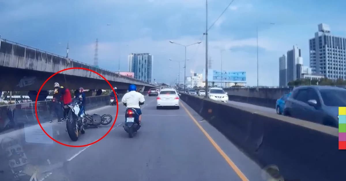 หนุ่มบิ๊กไบค์เลือดร้อน เบิ้ลเครื่องใส่ จยย.ให้หลบ ก่อนมีเรื่องชกต่อยกันกลางถนน