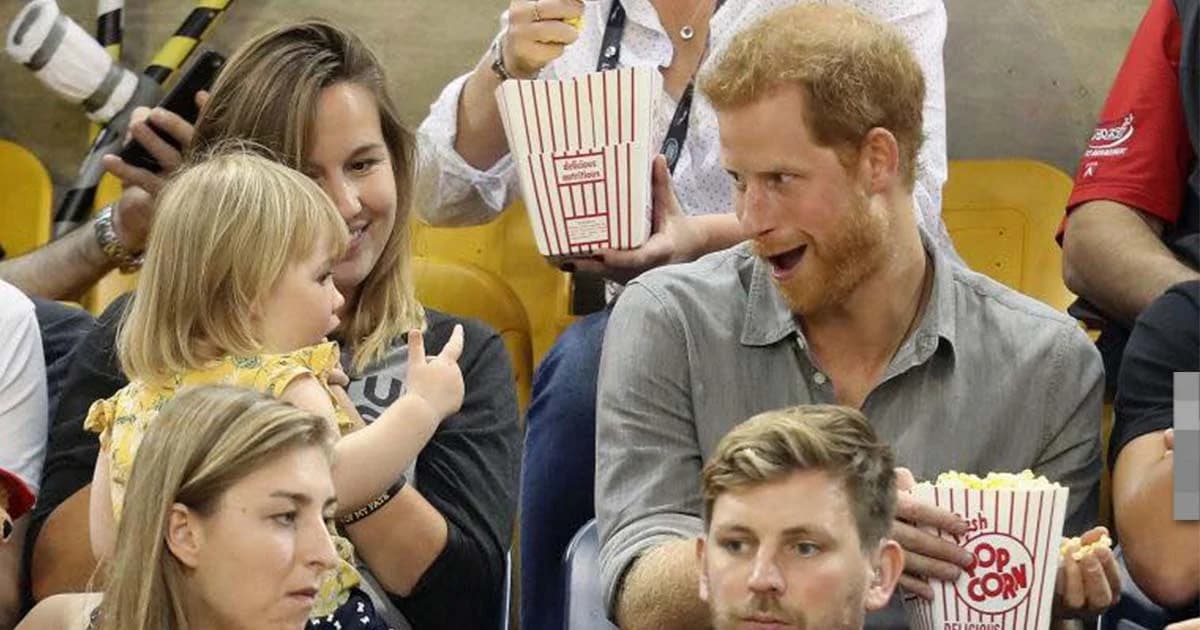 เปิดประวัติไม่ธรรมดา ! หนูน้อยวัย 2 ขวบ แอบหยิบป๊อบคอร์นของ “เจ้าชายแฮร์รี่”