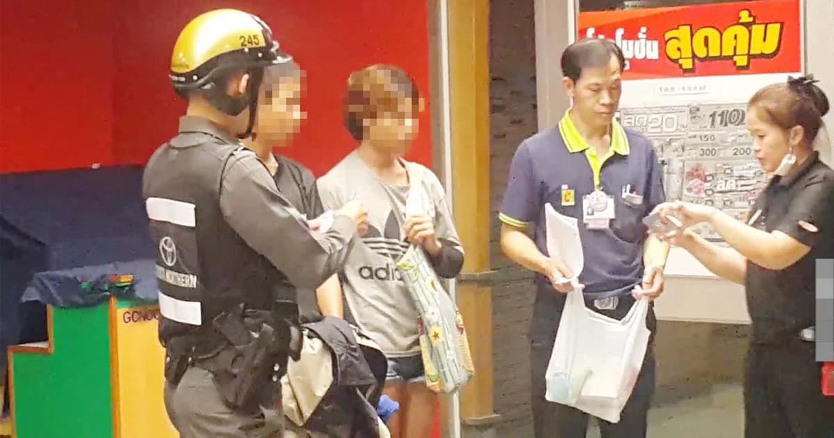 ไม่รอด ! รวบเด็กมัธยมต้น 2 คน ซ่อนตัวรอห้างปิด ย่องขโมยของ