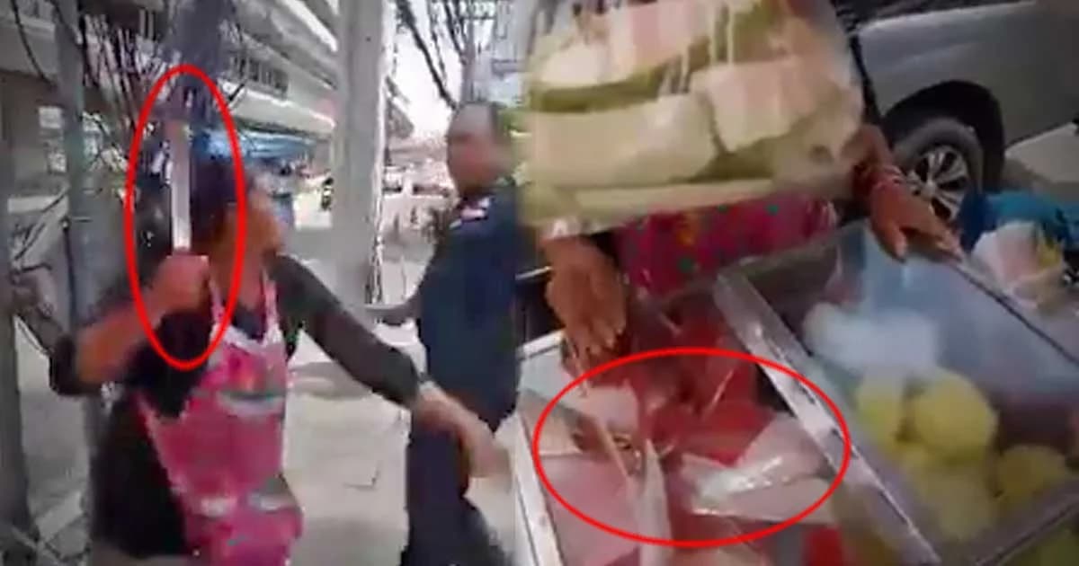 จัดหนัก ! แม่ค้าฉุนขาดหยิบมีดไล่ฟันเทศกิจ ปากระจกใส่ เย็บ 5 เข็ม