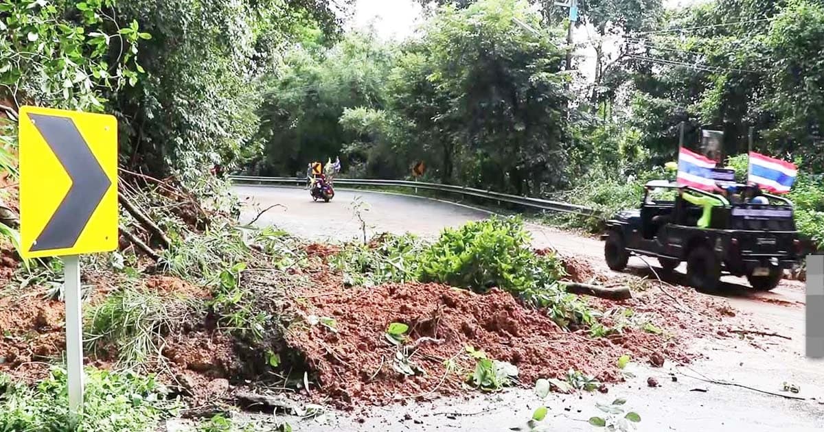 ฝนตกหนักเกิน ดินรับน้ำไม่ไหว สไลด์นับสิบจุดทางขึ้น ‘ดอยสุเทพ-ปุย’