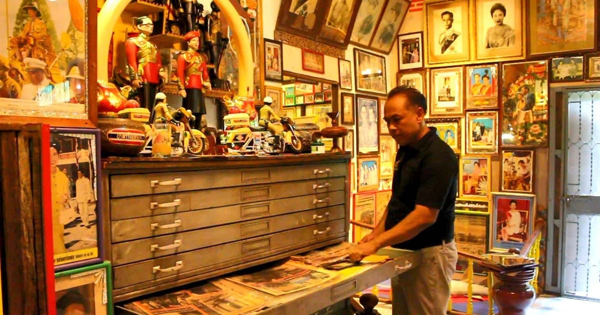 สุดซาบซึ้ง ! หนุ่มใหญ่เนรมิตบ้าน เปิดพิพิธภัณฑ์รักในหลวง ร.9