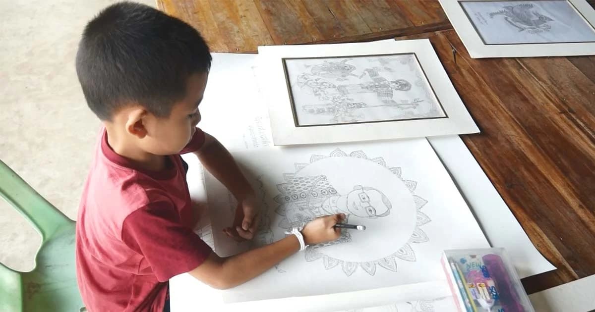 “น้องไอซ์” จิตรกรน้อย วาดภาพพระบรมสาทิสลักษณ์ แสดงความอาลัย ในหลวง ร.9