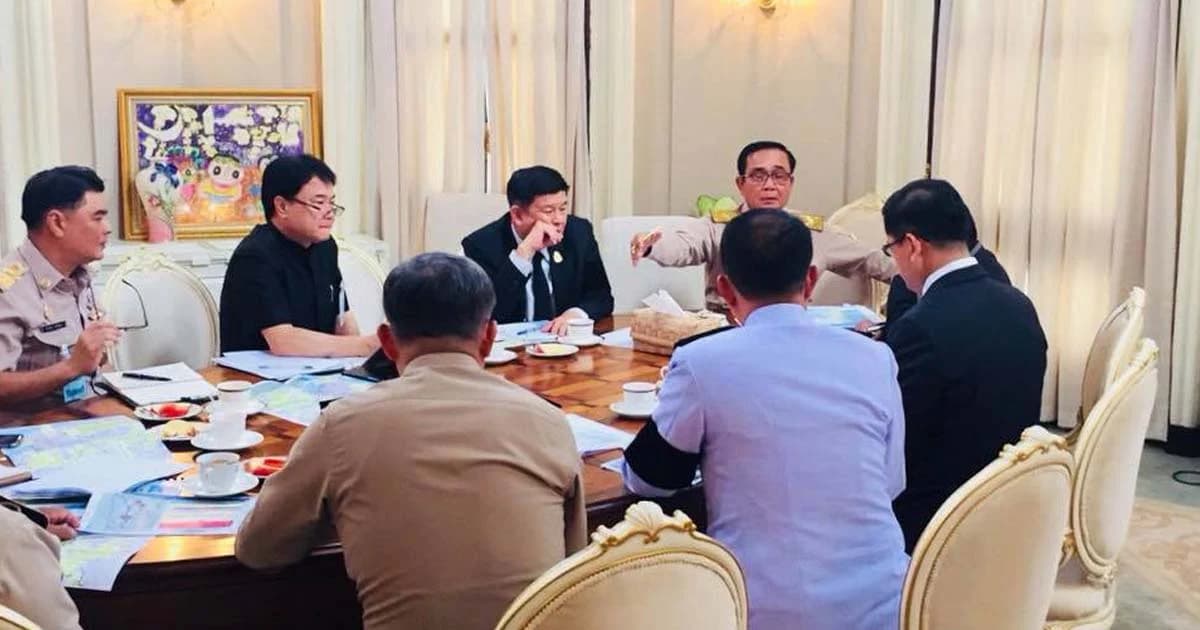 นายกฯ เรียก 2 รมต.หารือวงเล็กเร่งแก้ปัญหาน้ำท่วม