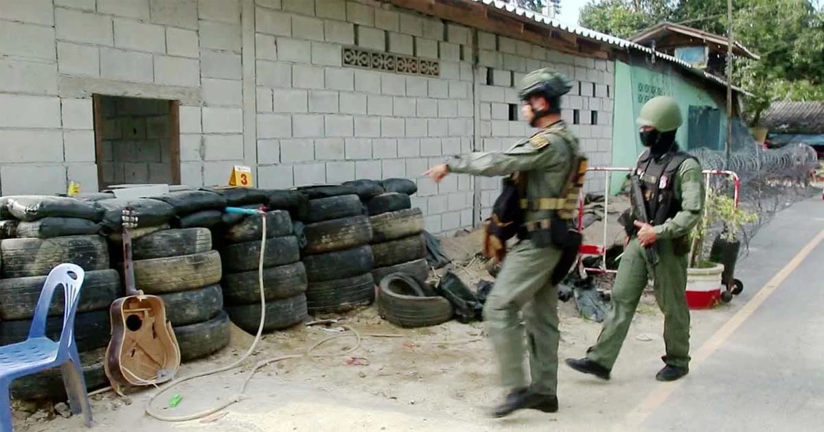ป่วนนราฯ วางระเบิดวันเดียว 2 จุด รถพระราชทานสิ่งของฯ-จุดตรวจทหาร