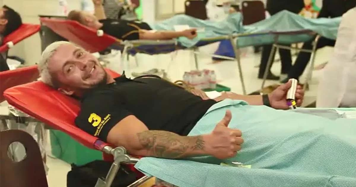 ข้าราชการรวมพลังบริจาคโลหิต ถวายเป็นพระราชกุศลแด่ในหลวง ร.9