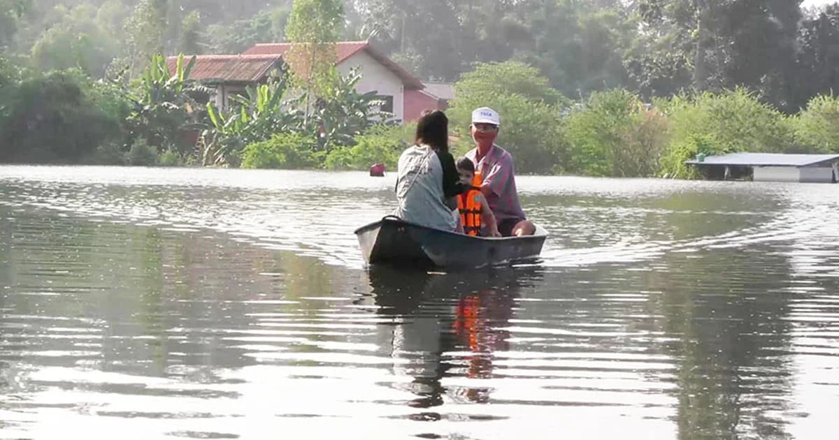เตรียมลงช่วยชุมชนวัดวังสาคร น้ำท่วมสูงกว่า 1 เมตร เดือดร้อน 2,800 หลังคา