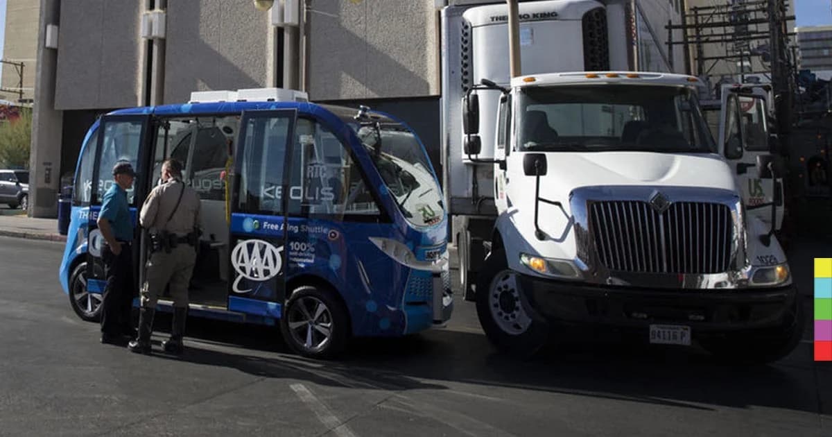 รถบัสไร้คนขับลาสเวกัส วิ่งได้ชั่วโมงเดียวก็เกิดอุบัติเหตุเสียแล้ว!