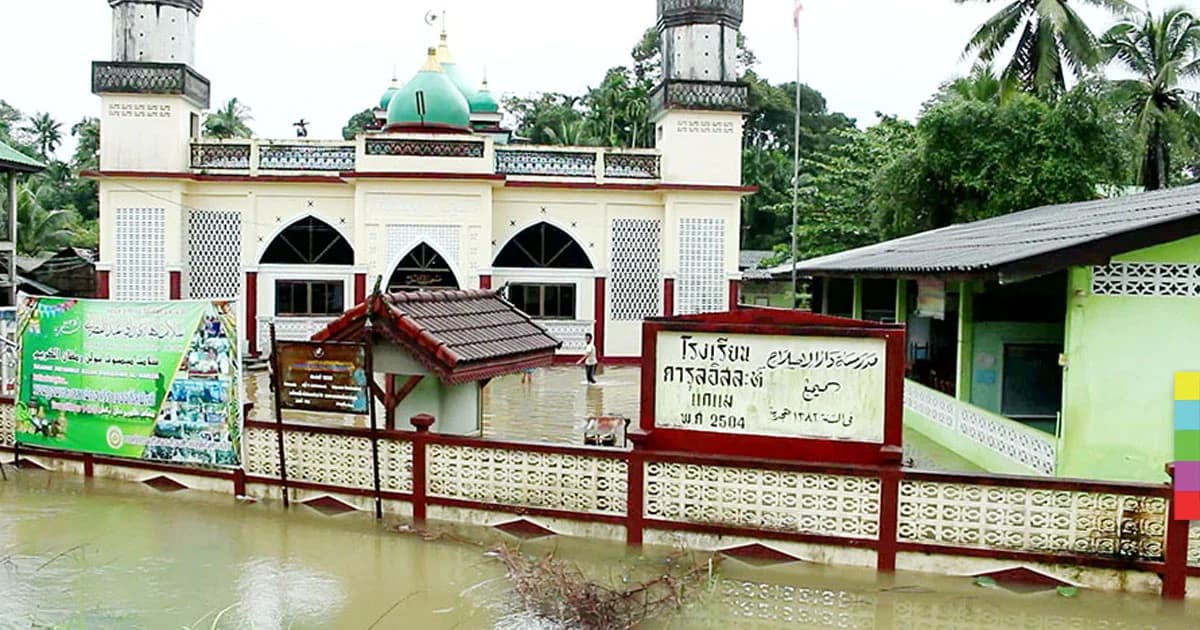 นราฯ ท่วมหนัก 13 อำเภอ ปชช.จมใต้น้ำ ราชการเล็งช่วยบ่ายนี้