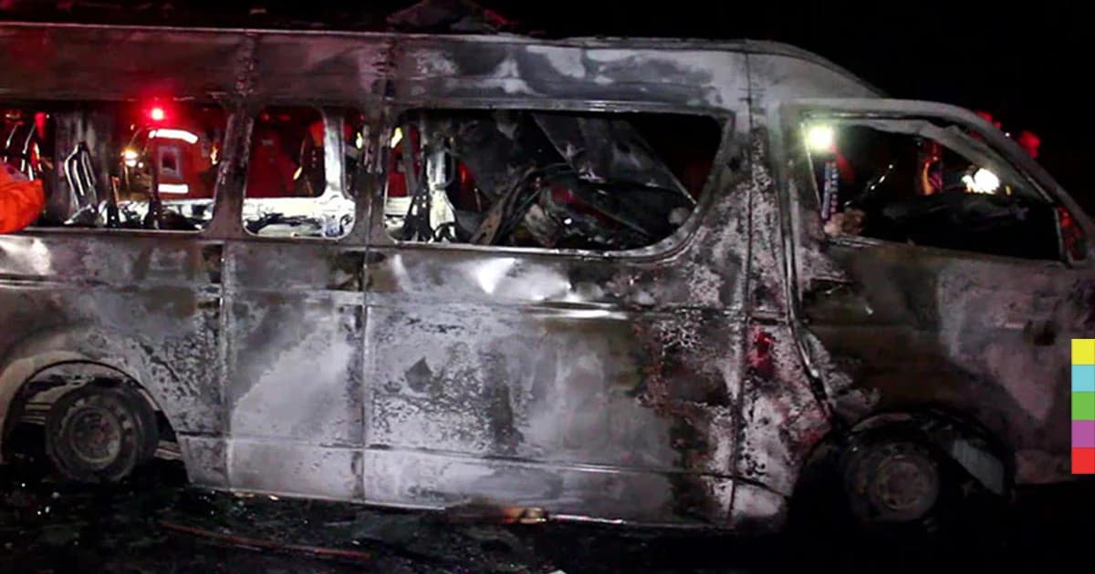 ตร.เร่งตรวจ DNA ญาติเหยื่อรถตู้ไฟไหม้ 14 ศพ