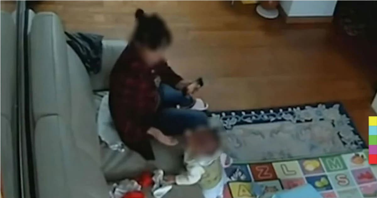 พี่เลี้ยงสาวชาวจีน หงุดหงิดเด็กร้อง ใช้ผ้ากันเปื้อนอุดจมูก จนดิ้นทุรนทุราย