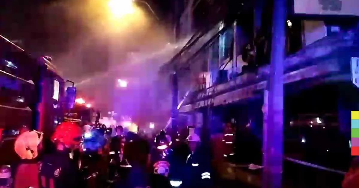 เพลิงไหม้ร้าน “สเตย์ เอกมัย” โชคดีไม่มีผู้ได้รับบาดเจ็บหรือเสียชีวิต