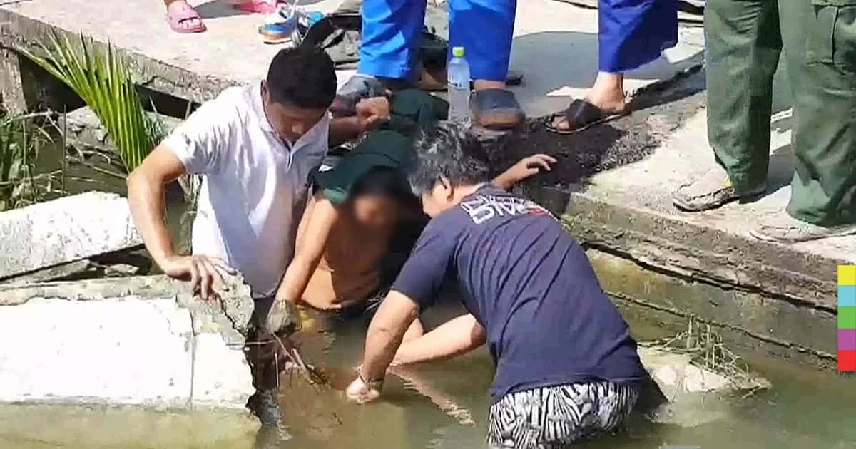 ด.ช.วัย 9 ขวบ กระโดดน้ำเล่น ถูกเหล็กเส้นแผ่นปูนเก่า เสียบทะลุคาเท้า