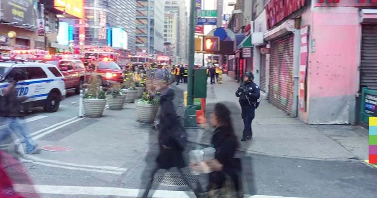 ระเบิดสถานีรถบัสในนิวยอร์ก เจ็บ 4 เชื่อเป็นการก่อการร้าย