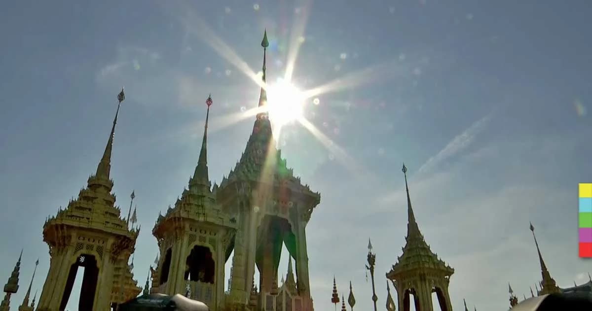 ประชาชนเข้าชมพระเมรุมาศวันสุดท้าย