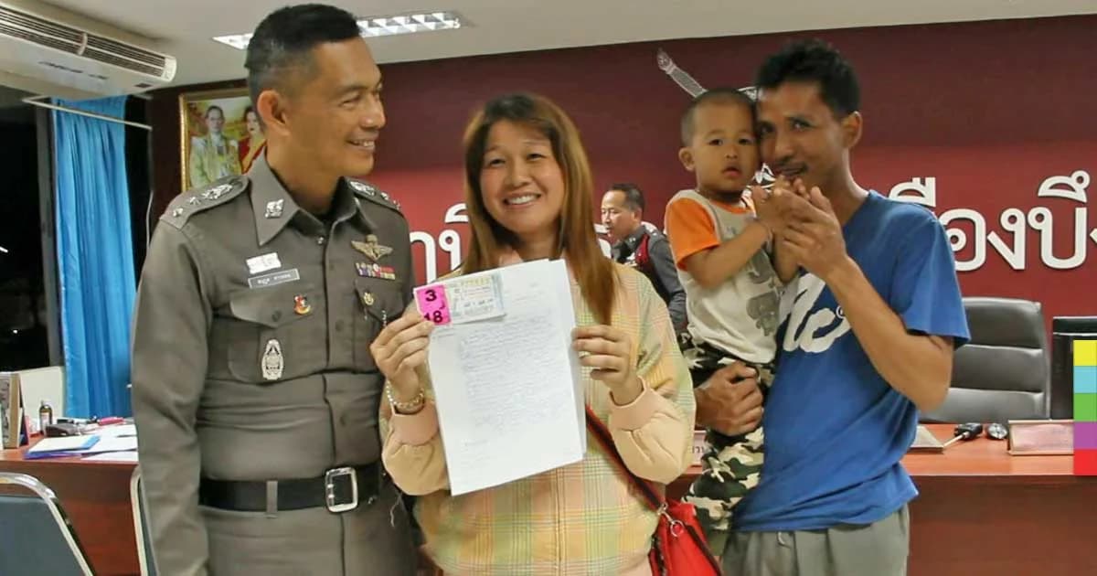 สาวสวนยางถูกลอตเตอรี่ต้อนรับปีใหม่ เป็นเศรษฐี 18 ล้านบาท