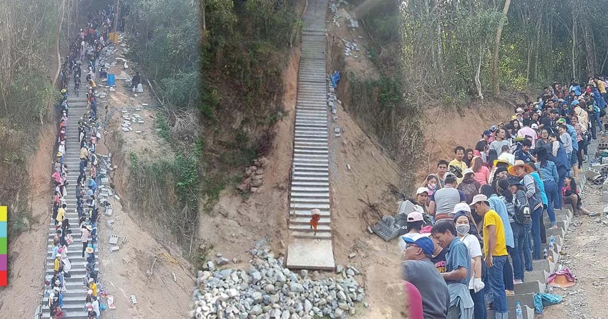 ประทับใจ ! แรงศรัทธาล้นจิตอาสาหลายพันคน ต่อแถวขนปูนทรายทำบันไดวิหาร