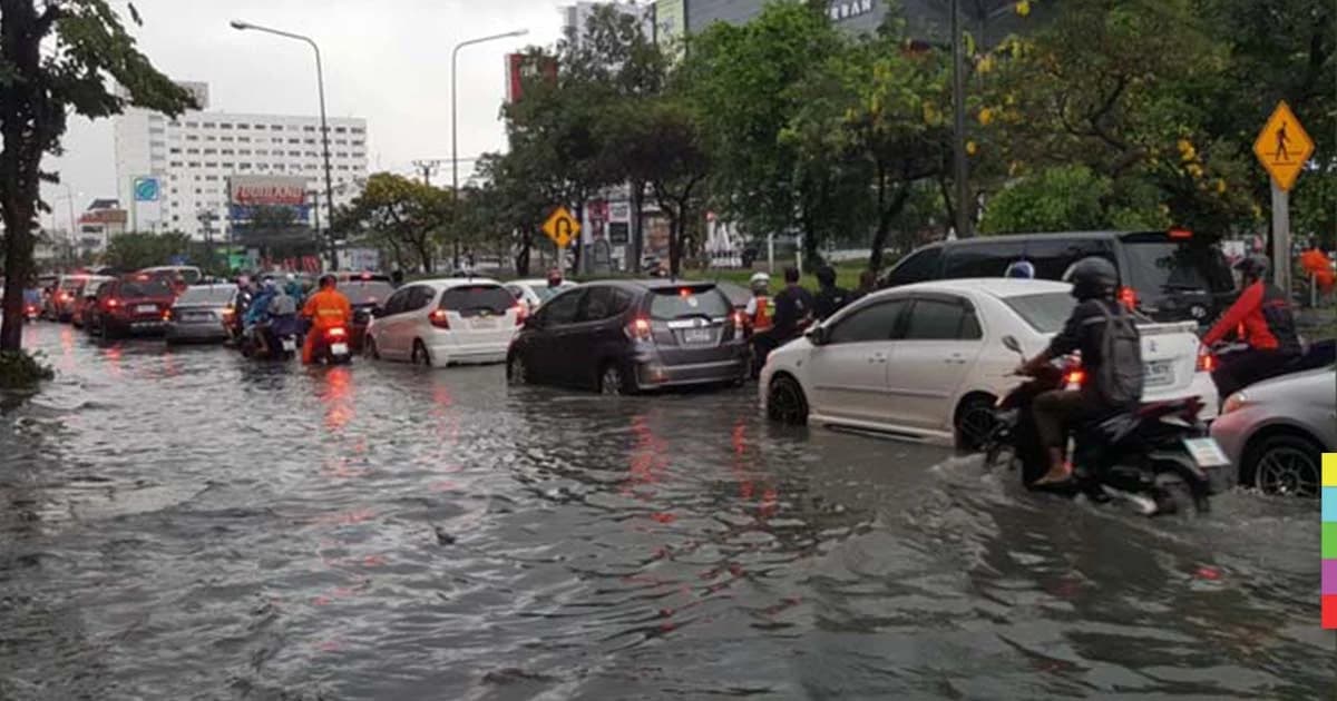 ฝนถล่มทั่วกรุงฯ ปริมณฑลน้ำท่วมขัง ถนนหลายสายรถติดหนัก