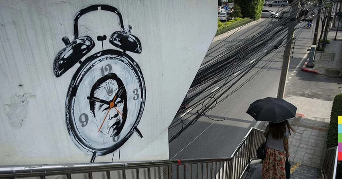 ดราม่านาฬิกาหรู ! สื่อนอก เผยภาพกราฟฟิตี้ – คสช.โต้ไม่ได้ห้ามล้อการเมือง