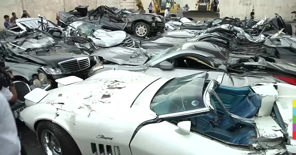 ‘ฟิลิปปินส์’ ทำลายรถหรูเลี่ยงภาษี