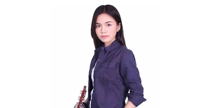 อาม ชุติมา บุกห้องข่าวบันเทิง พร้อมโชว์เพลง “ไปต่อหรือพอส่ำนี่”