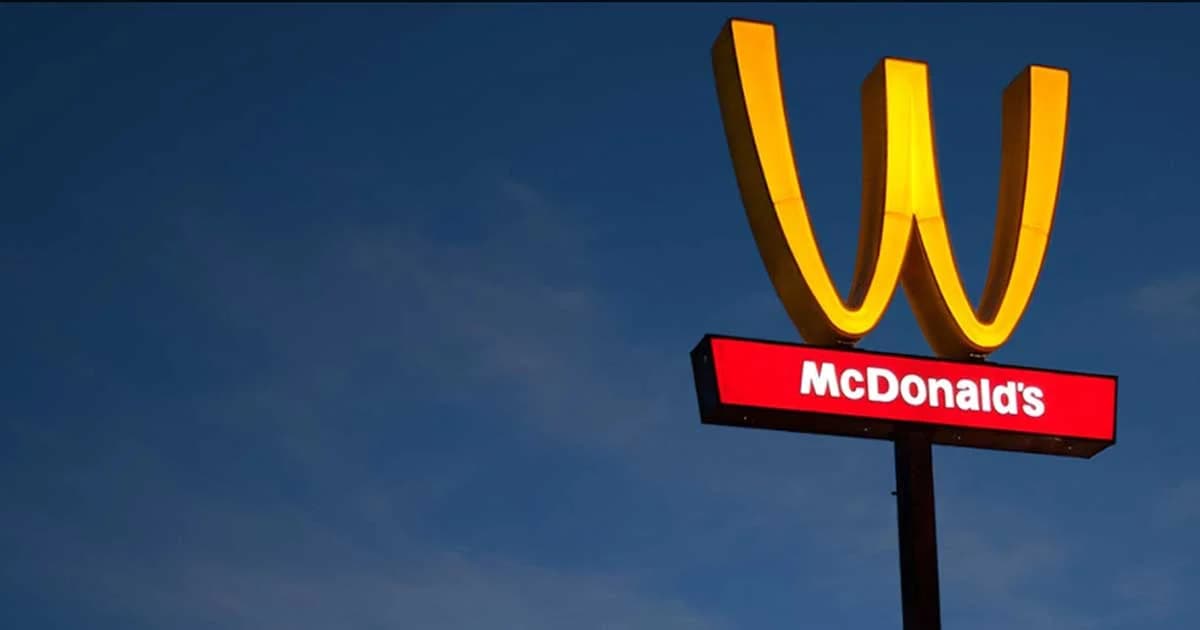 แมคโดนัลด์ สลับสัญลักษณ์เป็น “W” ฉลองวันสตรีสากล