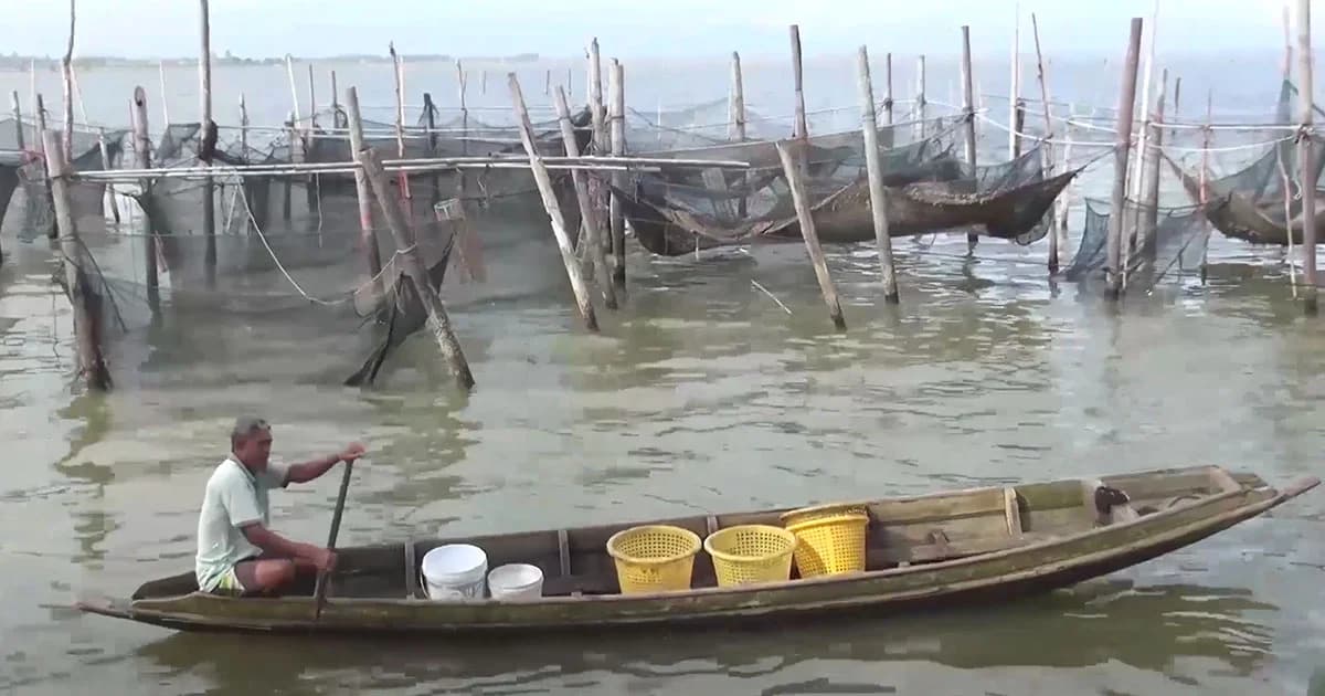 เตือน ! ผู้เลี้ยงปลาในกระชัง ช่วงหน้าร้อน เสี่ยงปลาตายยกบ่อ