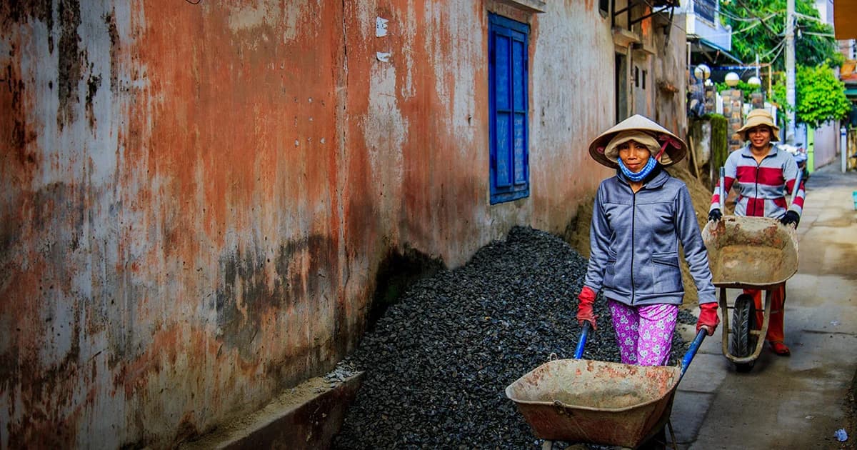 กรุงเทพโพลล์ชี้ แรงงานไทย 39.9% ได้ค่าจ้างรายวันไม่พอใช้จ่าย ขอนายจ้างเพิ่มค่าแรง