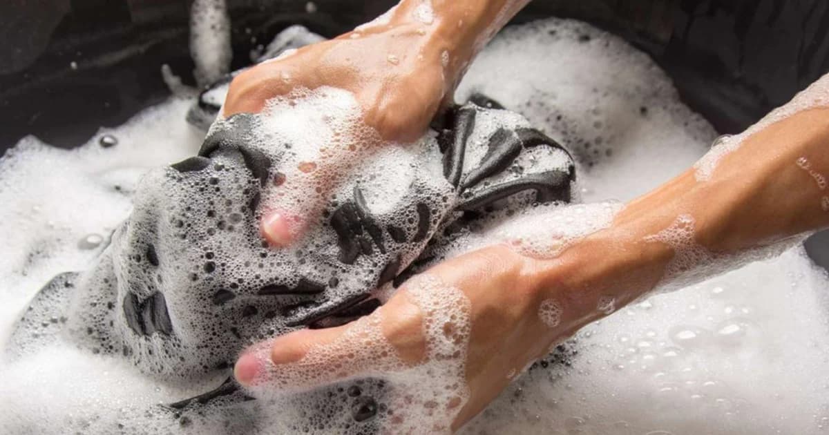 ผู้เชี่ยวชาญเตือน เสื้อผ้าใหม่จากร้านไม่ได้สะอาด อาจเป็นแหล่งสะสมเชื้อโรค