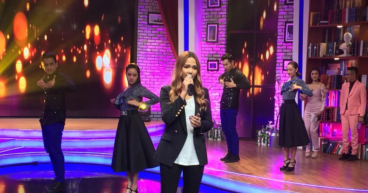 “เอิ้นขวัญ วรัญญา” ปล่อยเพลงใหม่ เอาใจคนอกหัก “ฝากเบิ่งแนเด้อ”