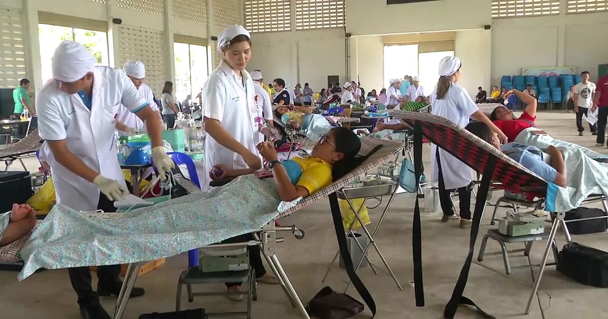 ‘พิจิตร’ รับบริจาคเลือดสำรอง เพื่อภารกิจช่วย 13 ชีวิต ติดถ้ำหลวง