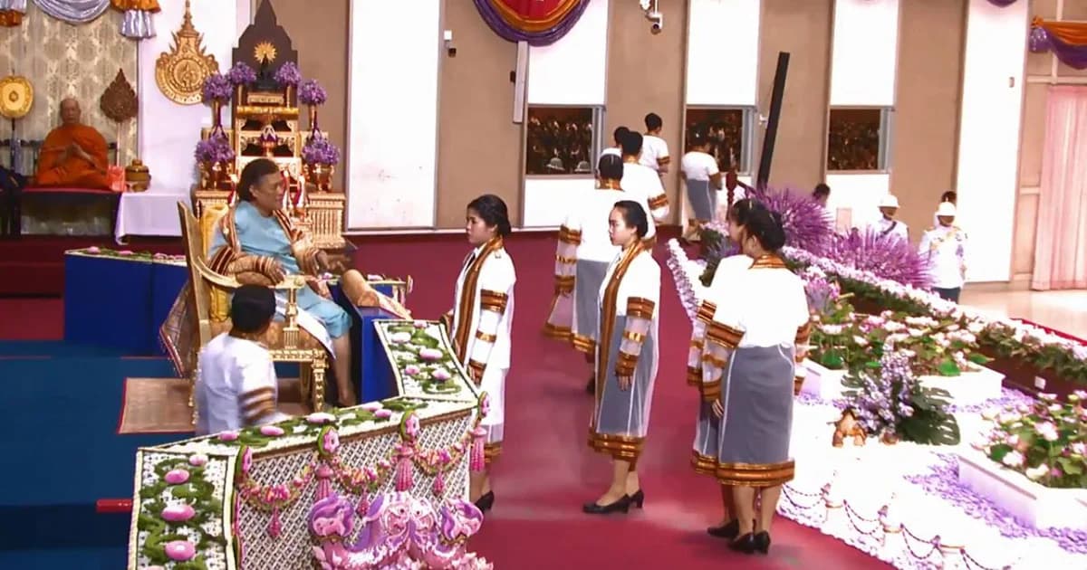 ปีติ ! สมเด็จพระเทพฯ ตรัสบอกบัณฑิต “เดี๋ยวรอก่อน” หลัง จนท.ส่งใบปริญญาล่าช้า