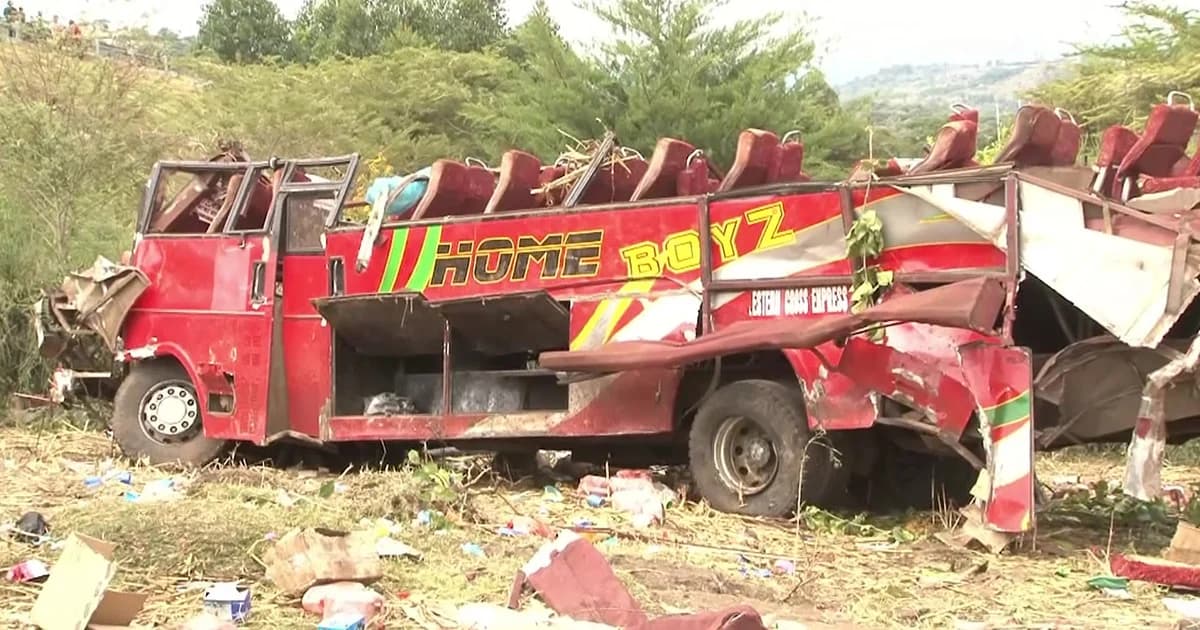 รถบัสนำเที่ยวเคนยาคว่ำ ผู้โดยสารดับร่วม 50 ราย