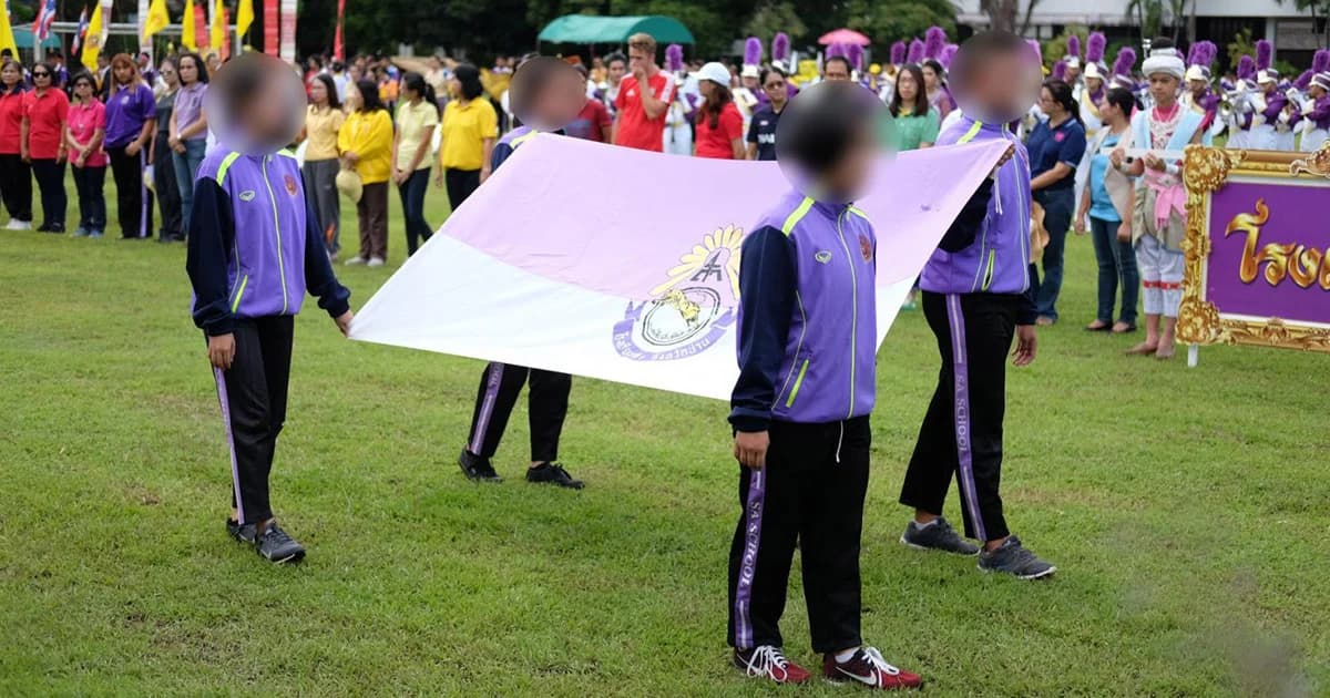 นักกฎหมายจี้ ศธ.ดูแลเรื่อง รร.บังคับ นร.ใส่เสื้อกันหนาวสถาบัน ล่าสุด รร.ยกเลิกคำสั่งแล้ว