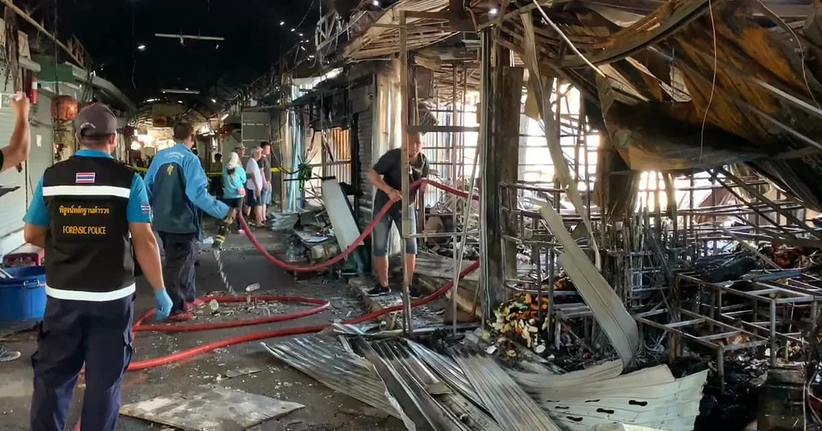 ไฟไหม้ตลาดท่าเสด็จ ร้านค้าวอด 11 คูหา พฐ.เร่งหาสาเหตุ